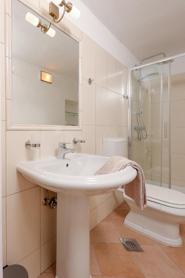 Villa Fani With Jacuzzi Icici Luaran gambar