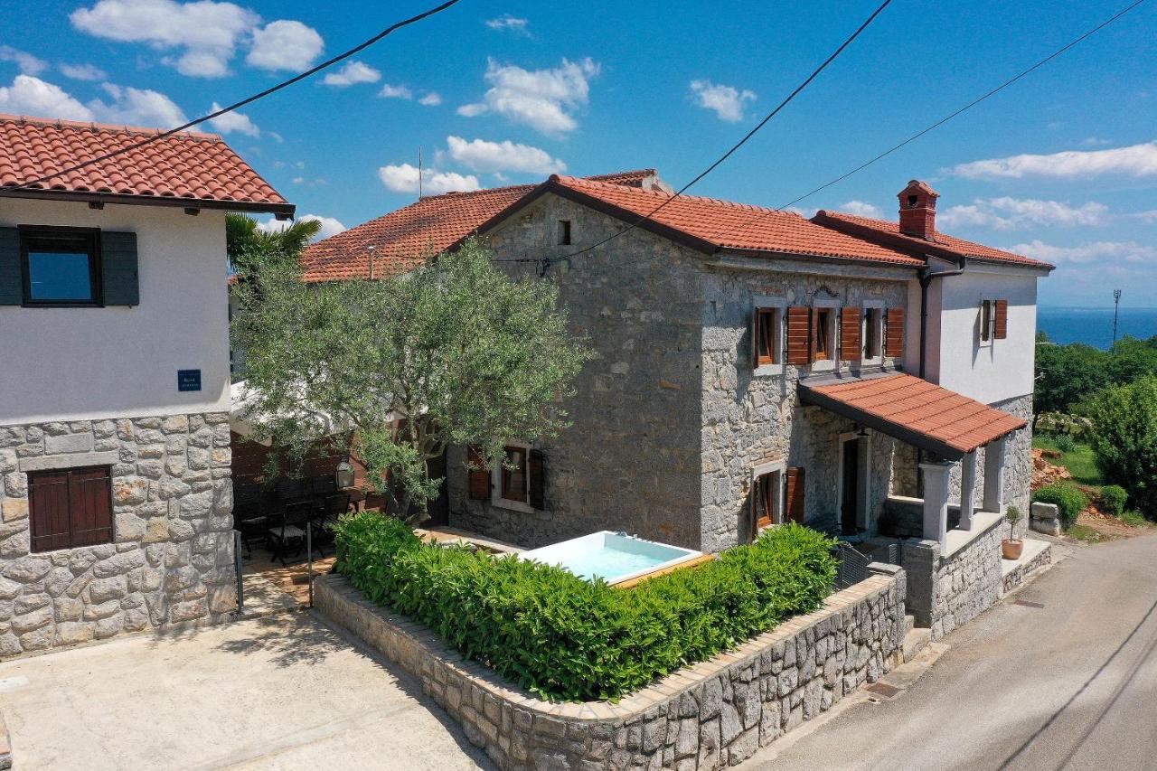 Villa Fani With Jacuzzi Icici Luaran gambar