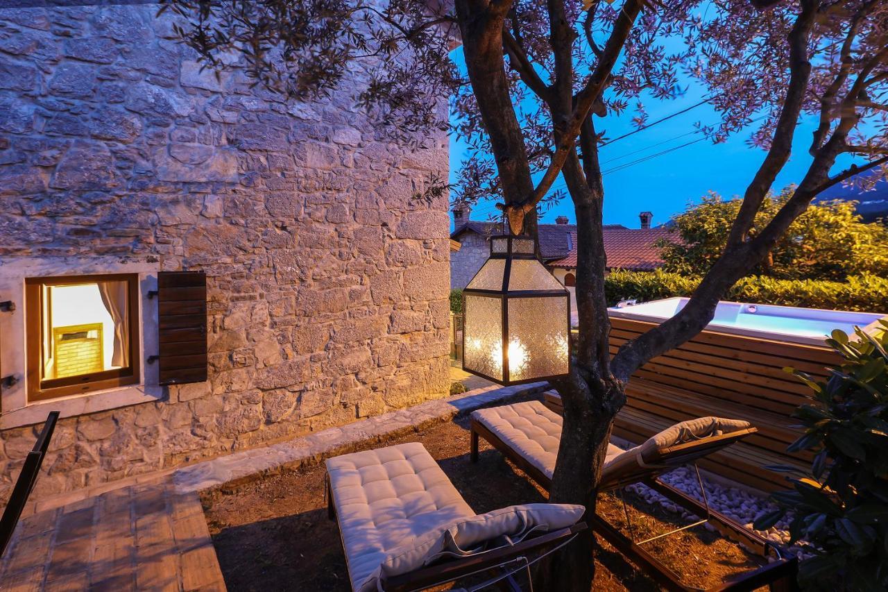 Villa Fani With Jacuzzi Icici Luaran gambar